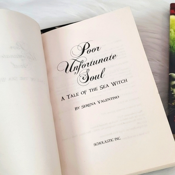 Disney Chills Chapter Book Bundle of 3 Ursula Beast & Cruella Novels - Picture 10 of 14